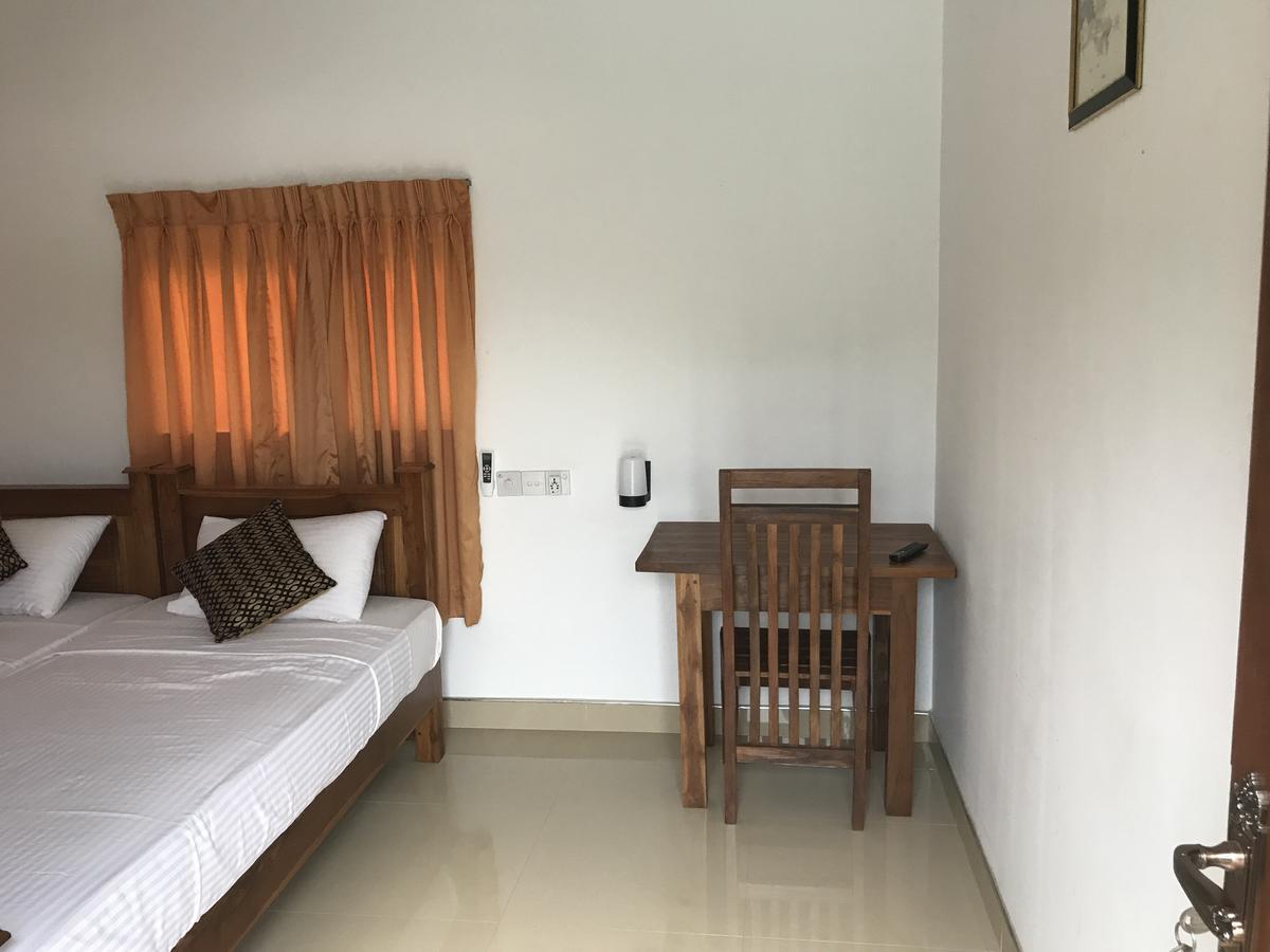 Deshani Holiday Inn Dambulla Zewnętrze zdjęcie