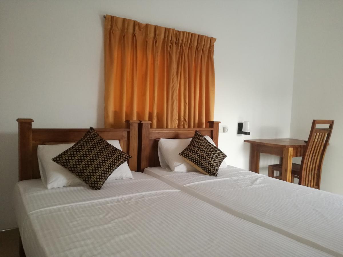 Deshani Holiday Inn Dambulla Zewnętrze zdjęcie